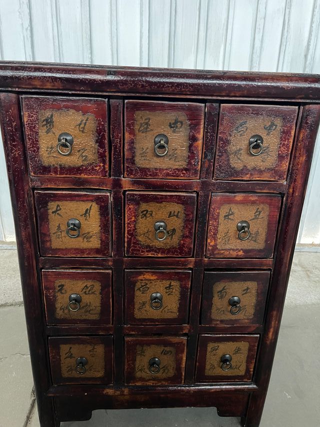 Mesita auxiliar de madera con cajones antigua