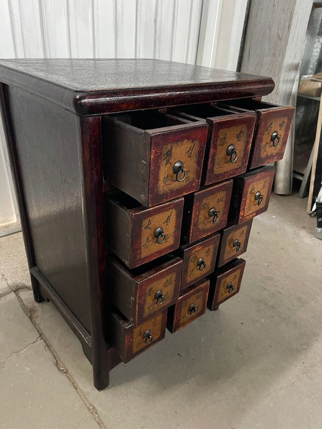 Mesita auxiliar de madera con cajones antigua