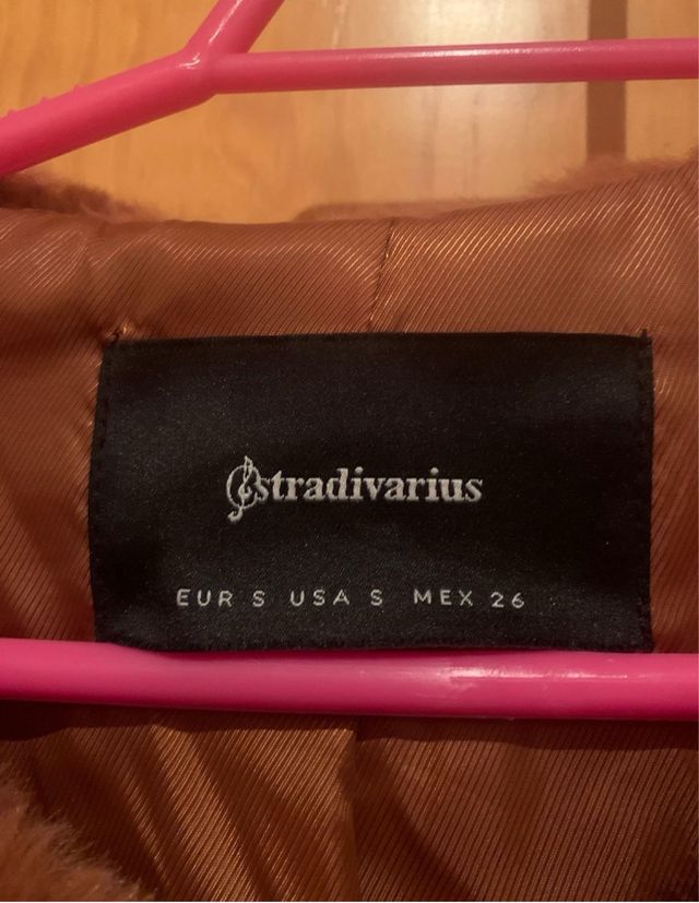 Abrigo pelo Stradivarius marrón