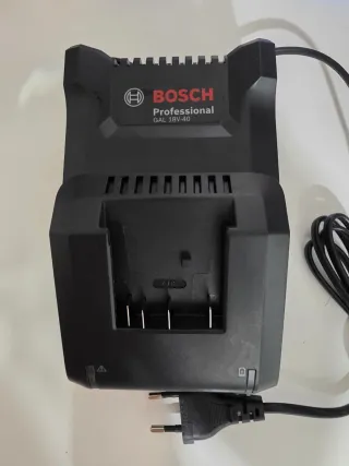 Cargador Bosch GAL 18V-40 Profesional.nuevo