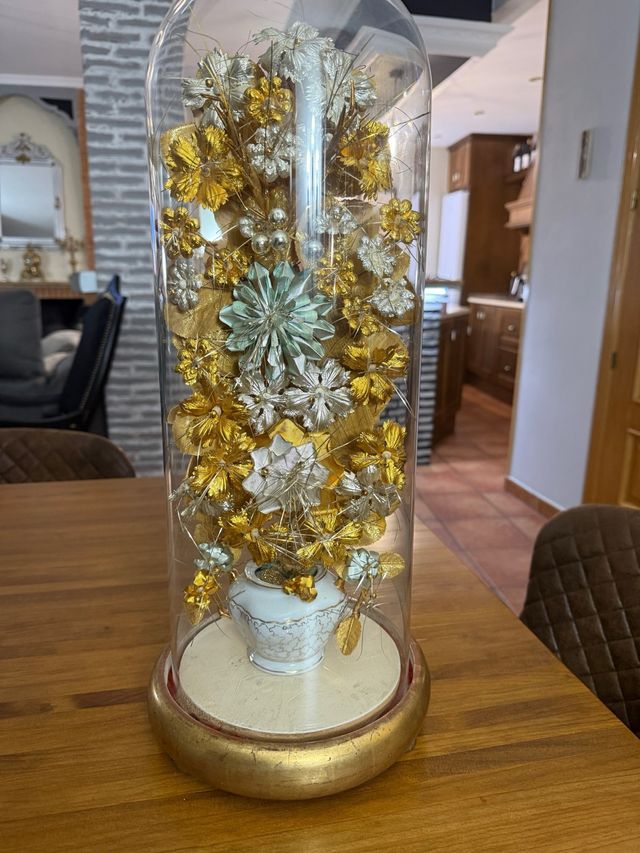 Fanal isabelino antiguos decorativo