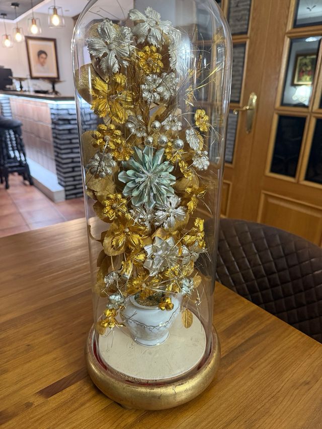 Fanal isabelino antiguos decorativo