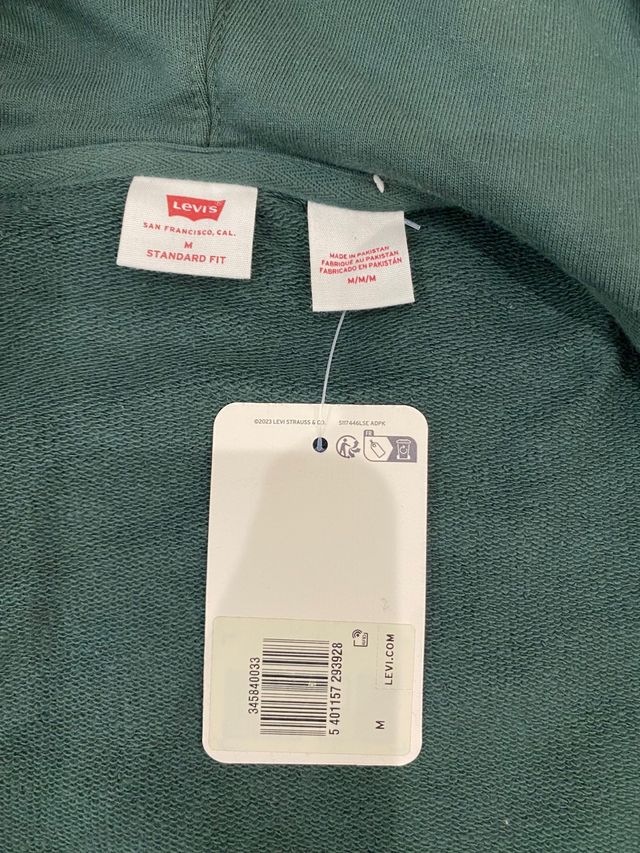Sudadera Levi's verde con capucha