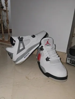 Nike Air Jordan Retro 4 White Cement