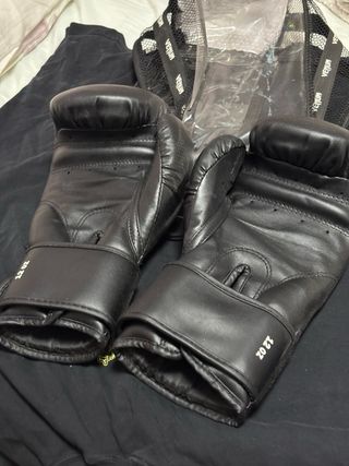 Guantes Boxeo Venum Negros 12 OZ