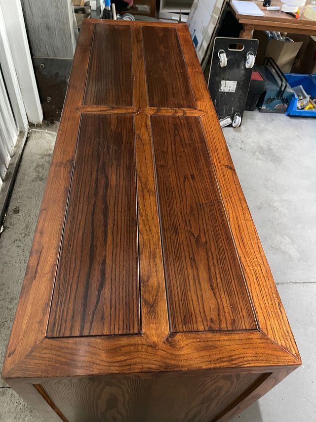 Aparador de madera maciza