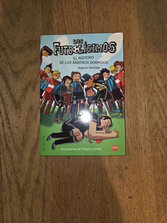 Los Futbolísimos 1: El misterio de los árbitros...
