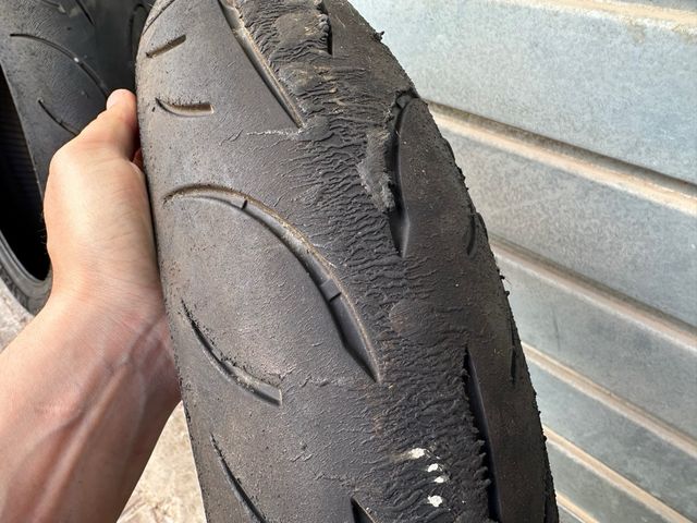 Pareja Neumáticos Metzeler M9 RR