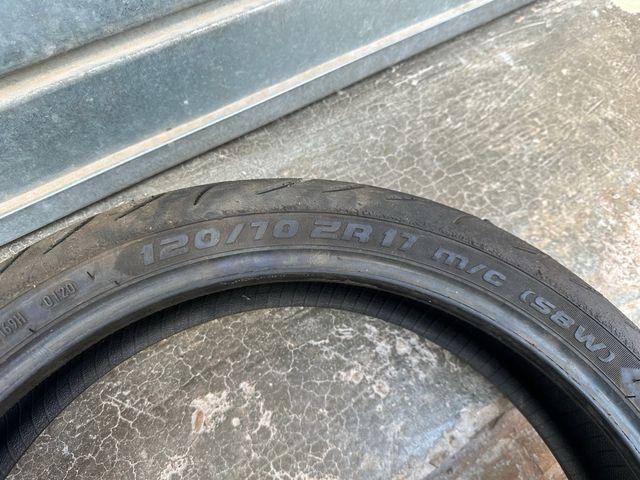 Pareja Neumáticos Metzeler M9 RR