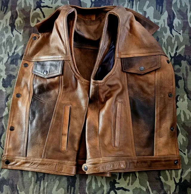 Chaleco de cuero marrón talla M