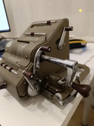 Brunsviga 13 ZK Calculadora Mecánica Antigua