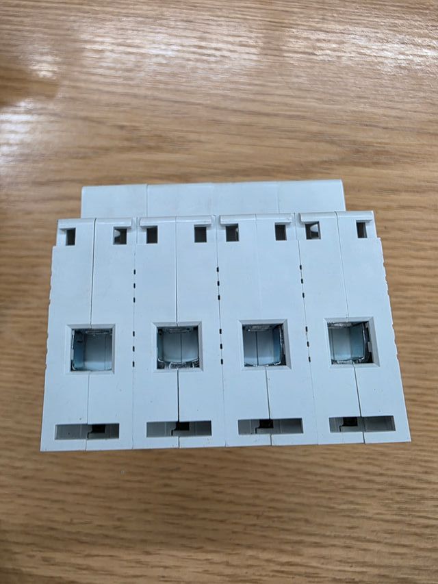 Magnetotérmico RV30NC420 4P 63A C 6kA REVALCO