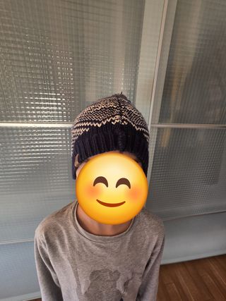 Gorro de punto con pompón