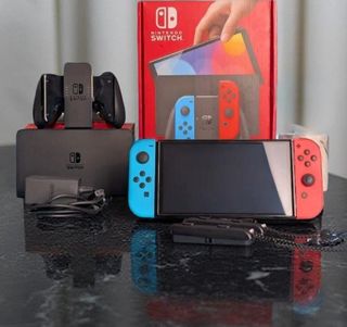 Nintendo Switch OLED - Como Nueva