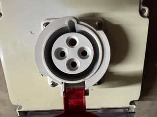 Cuadro protección eléctrica trifásica