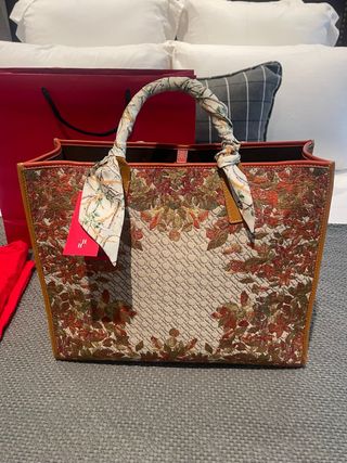 Bolso Carolina Herrera Beige y Rojo