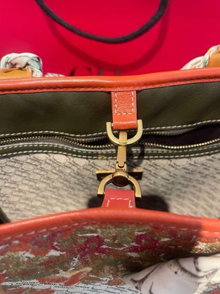 Bolso Carolina Herrera Beige y Rojo