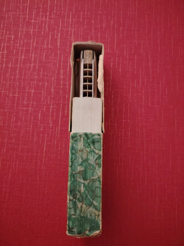 Lote Armónica Hohner model 270 y fado portugues