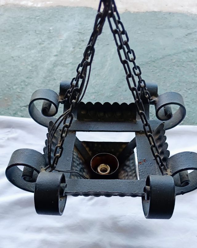 Lámpara con apliques