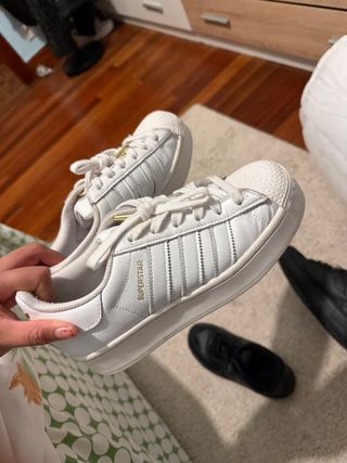 Zapatillas Adidas Superstar Doradas Blancas