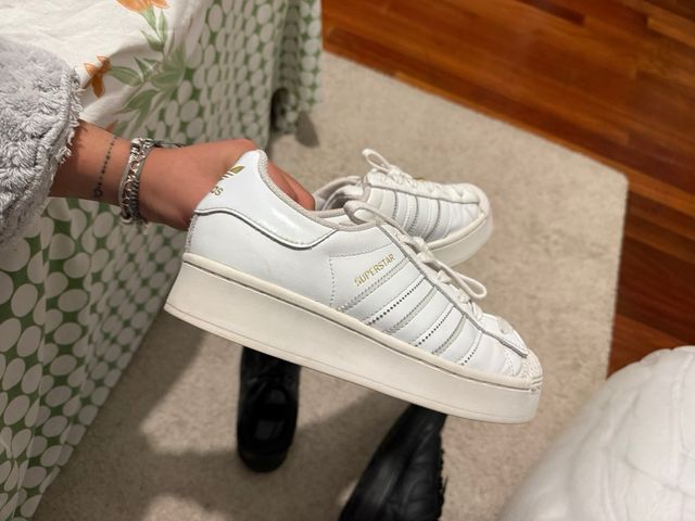 Zapatillas Adidas Superstar Doradas Blancas