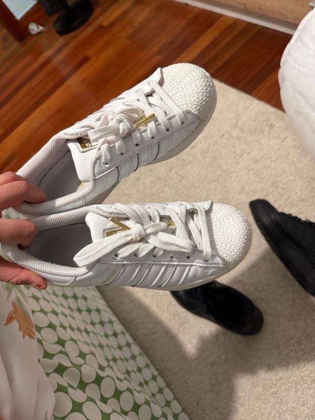 Zapatillas Adidas Superstar Doradas Blancas