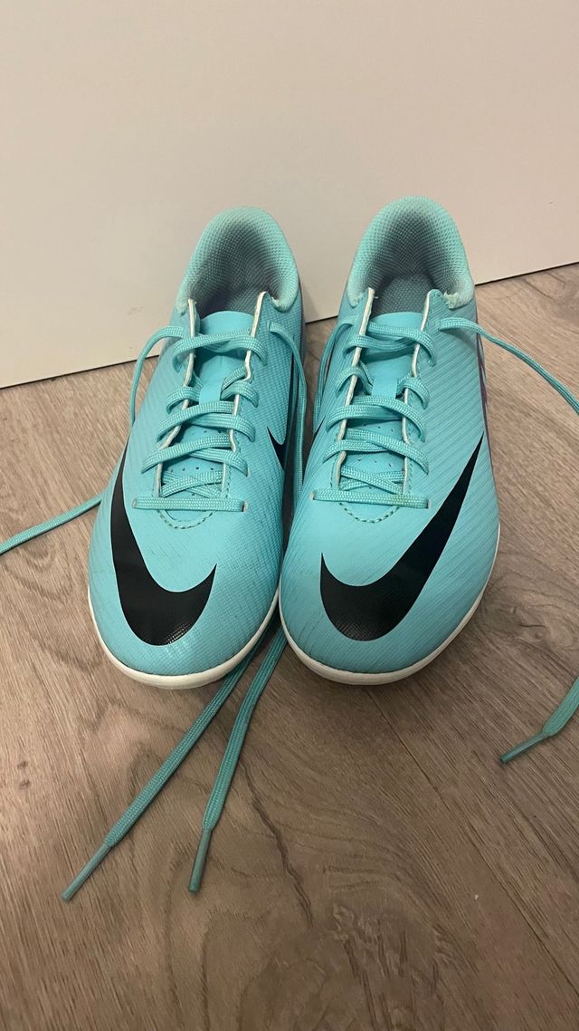 Botas de fútbol Nike niño azul