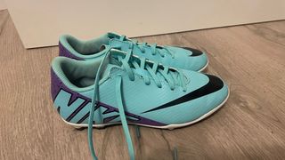 Botas de fútbol Nike niño azul