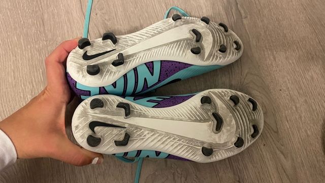 Botas de fútbol Nike niño azul