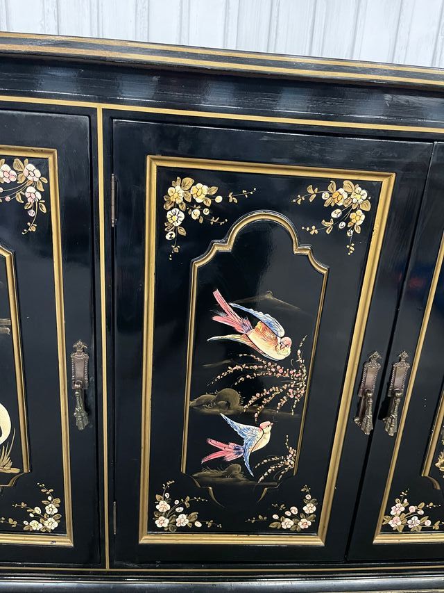 Cómoda antigua restaurada