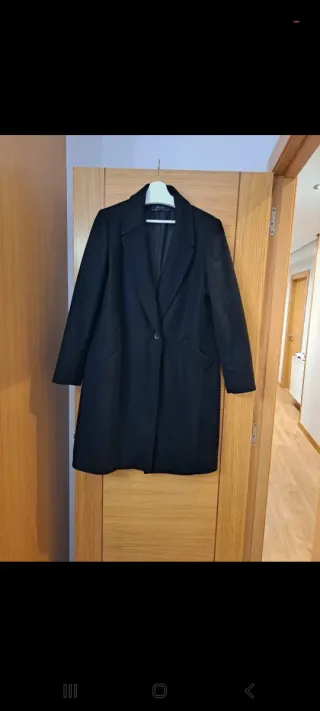 Abrigo largo negro Zara Talla XL