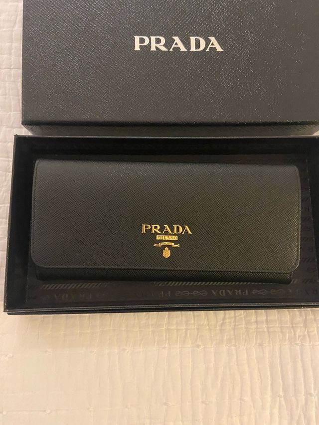 Billetera Prada Piel Negra Mujer Sin Estrenar