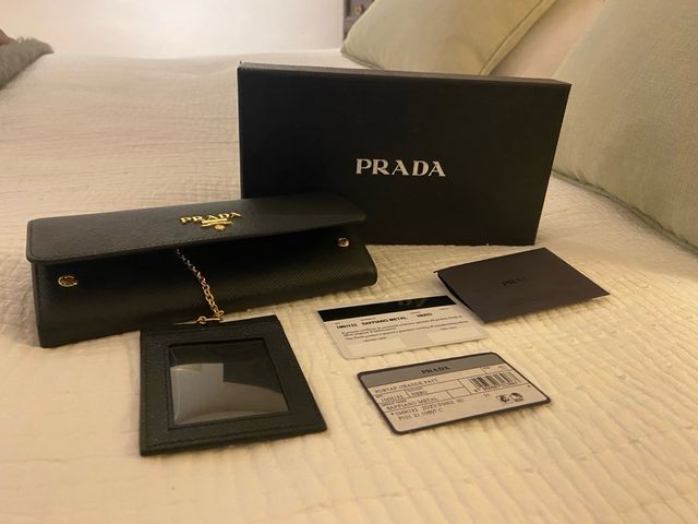 Billetera Prada Piel Negra Mujer Sin Estrenar