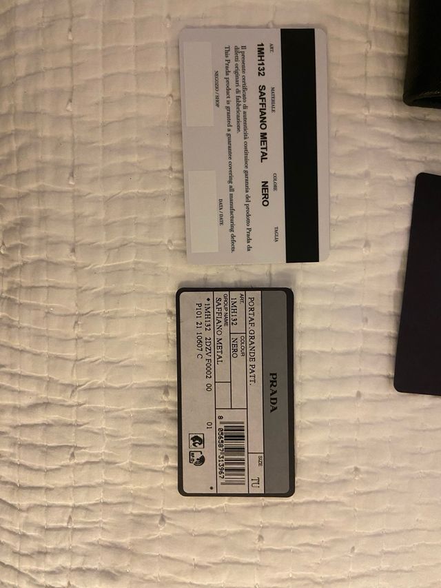 Billetera Prada Piel Negra Mujer Sin Estrenar