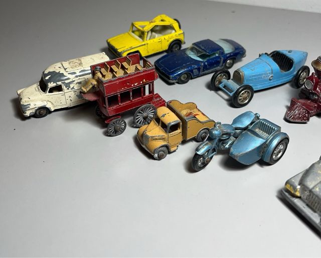 COCHES LESNEY ANTIGUOS