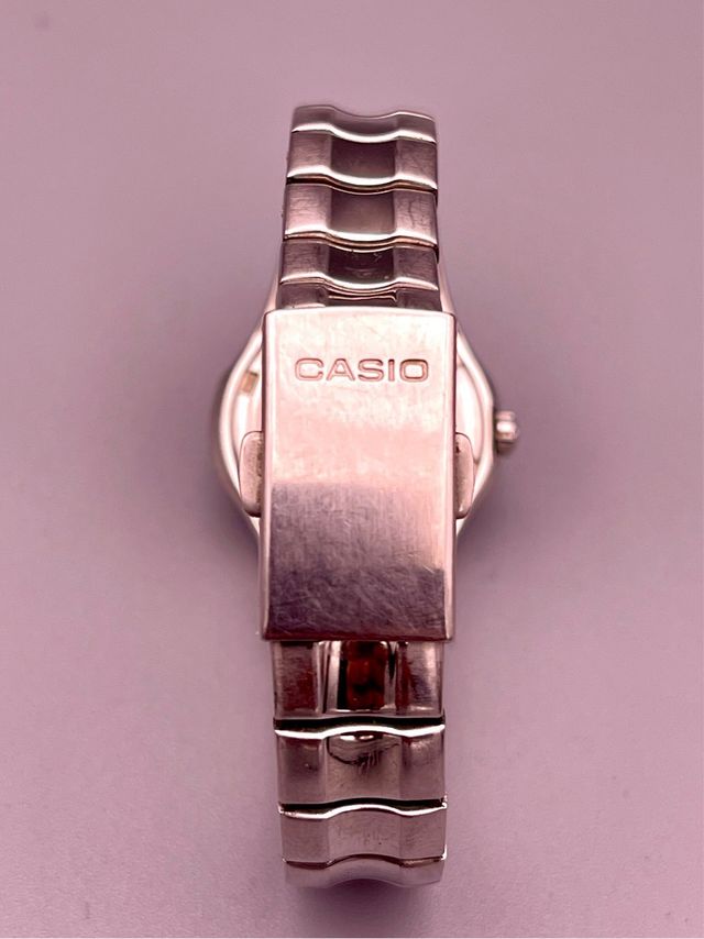 Casio Sheen SHN-118 Japan Movt – 2000s