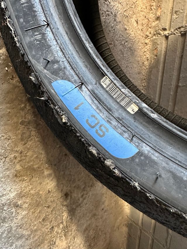 Juegos neumáticos slick Moto2