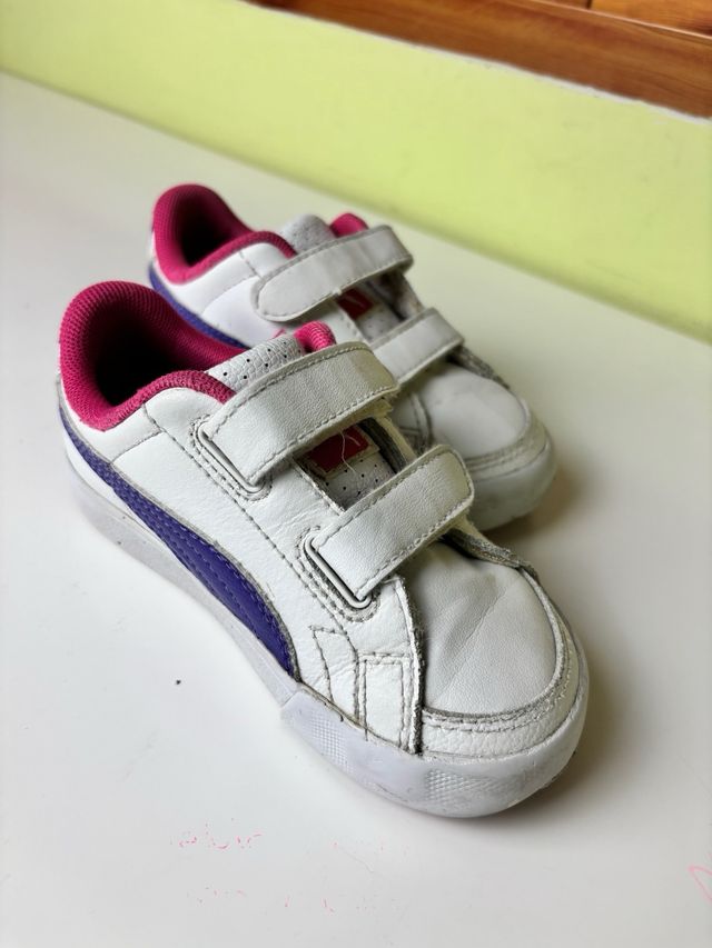 Zapatillas Puma niña blancas y rosa T24