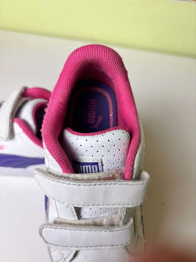 Zapatillas Puma niña blancas y rosa T24