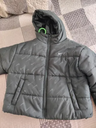 Cazadora Nike acolchada con logo