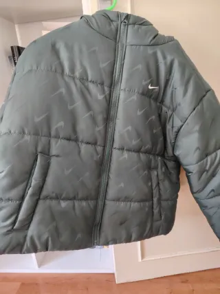 Cazadora Nike acolchada con logo