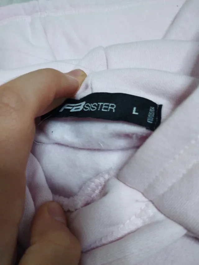 Sudadera rosa con capucha