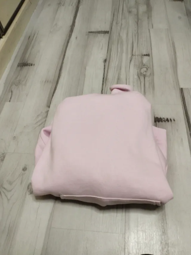 Sudadera rosa con capucha