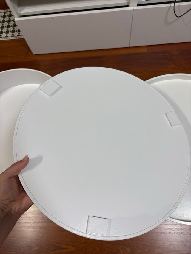 Dos Mesas Auxiliares Nórdicas Redondas Blancas