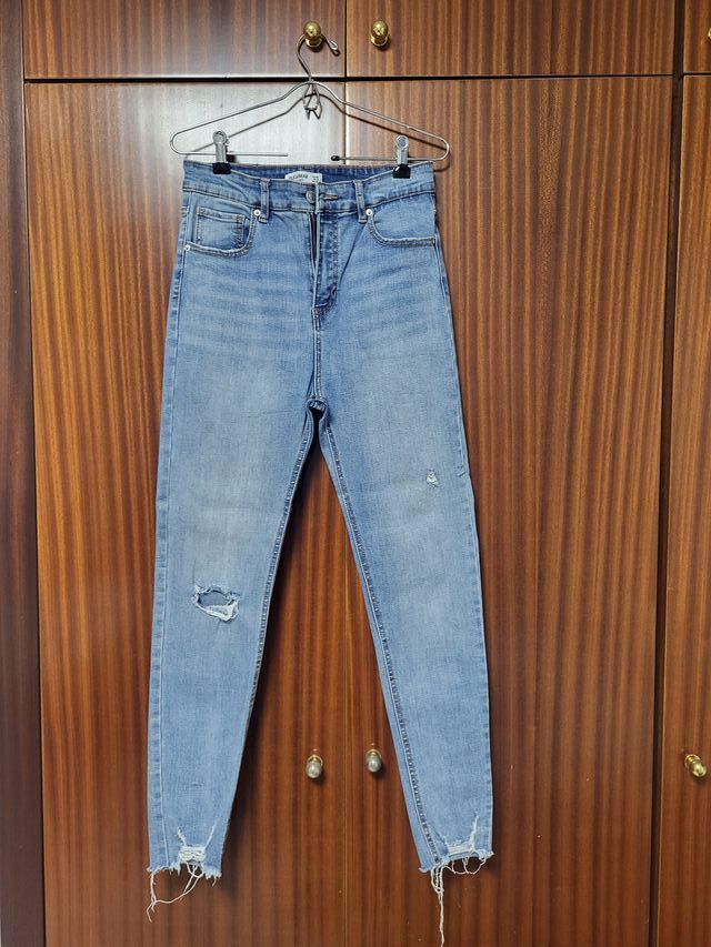 Pantalón tejano Pull&Bear T-38 azul desgastado