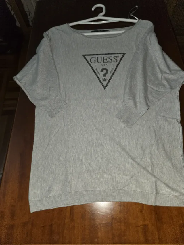 Camiseta Guess Gris
