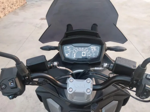 Aprilia SR GT 125 Scooter Prácticamente nueva