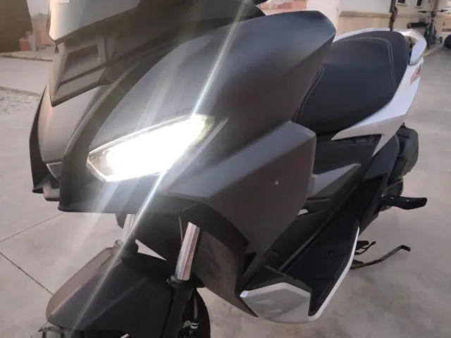 Aprilia SR GT 125 Scooter Prácticamente nueva