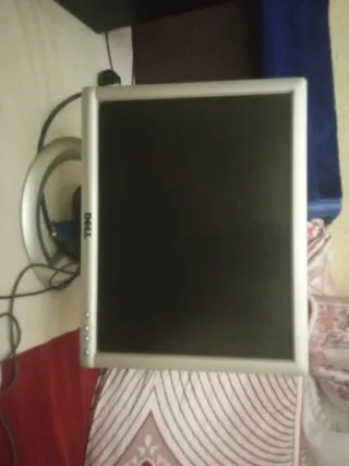 Torre HP, Monitor Dell, Teclado y Ratón