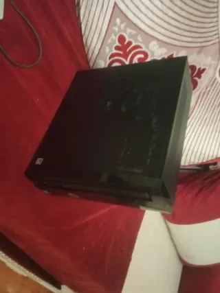 Torre HP, Monitor Dell, Teclado y Ratón